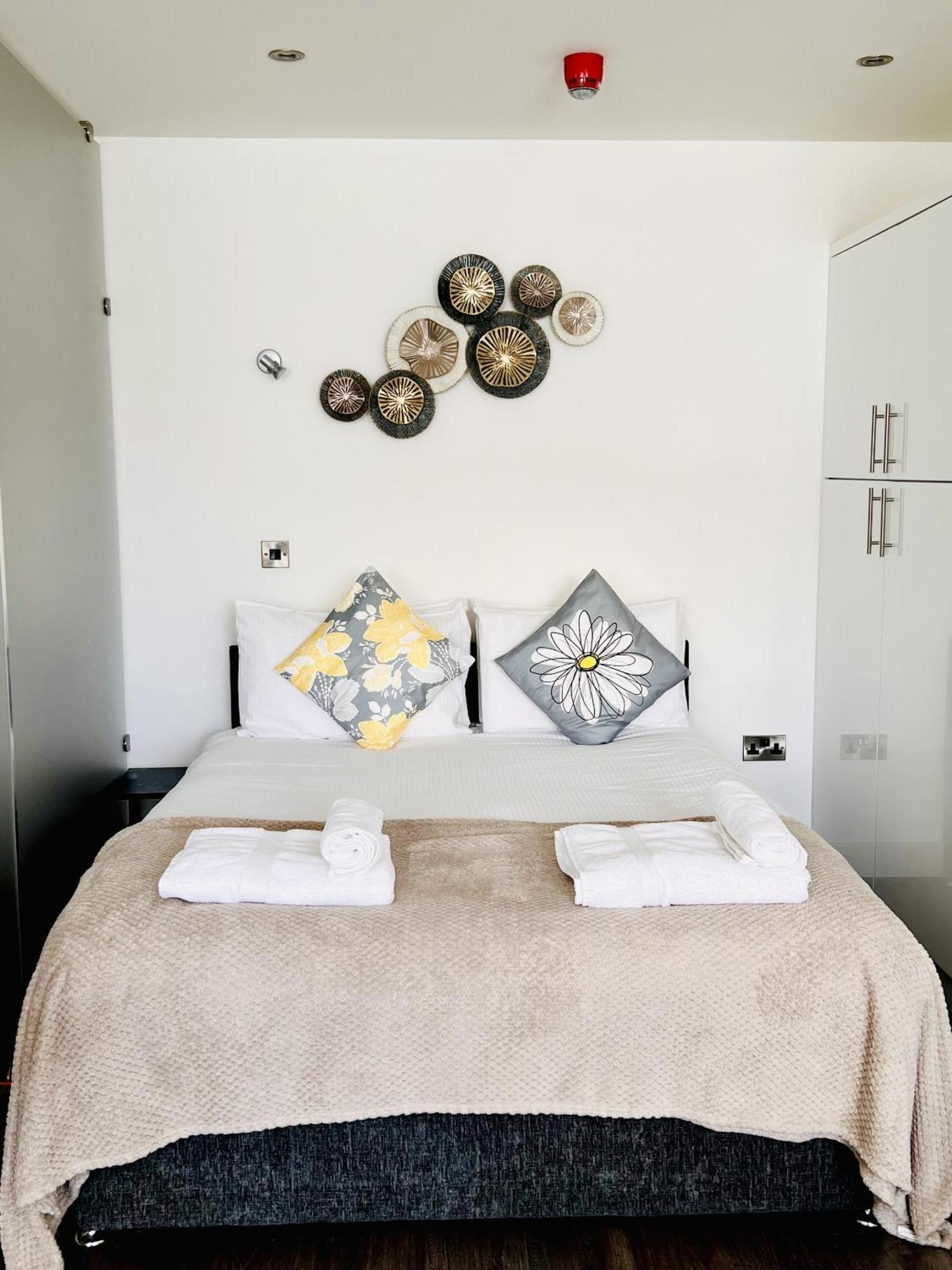 Fox House Studios, Aparthotel 4*