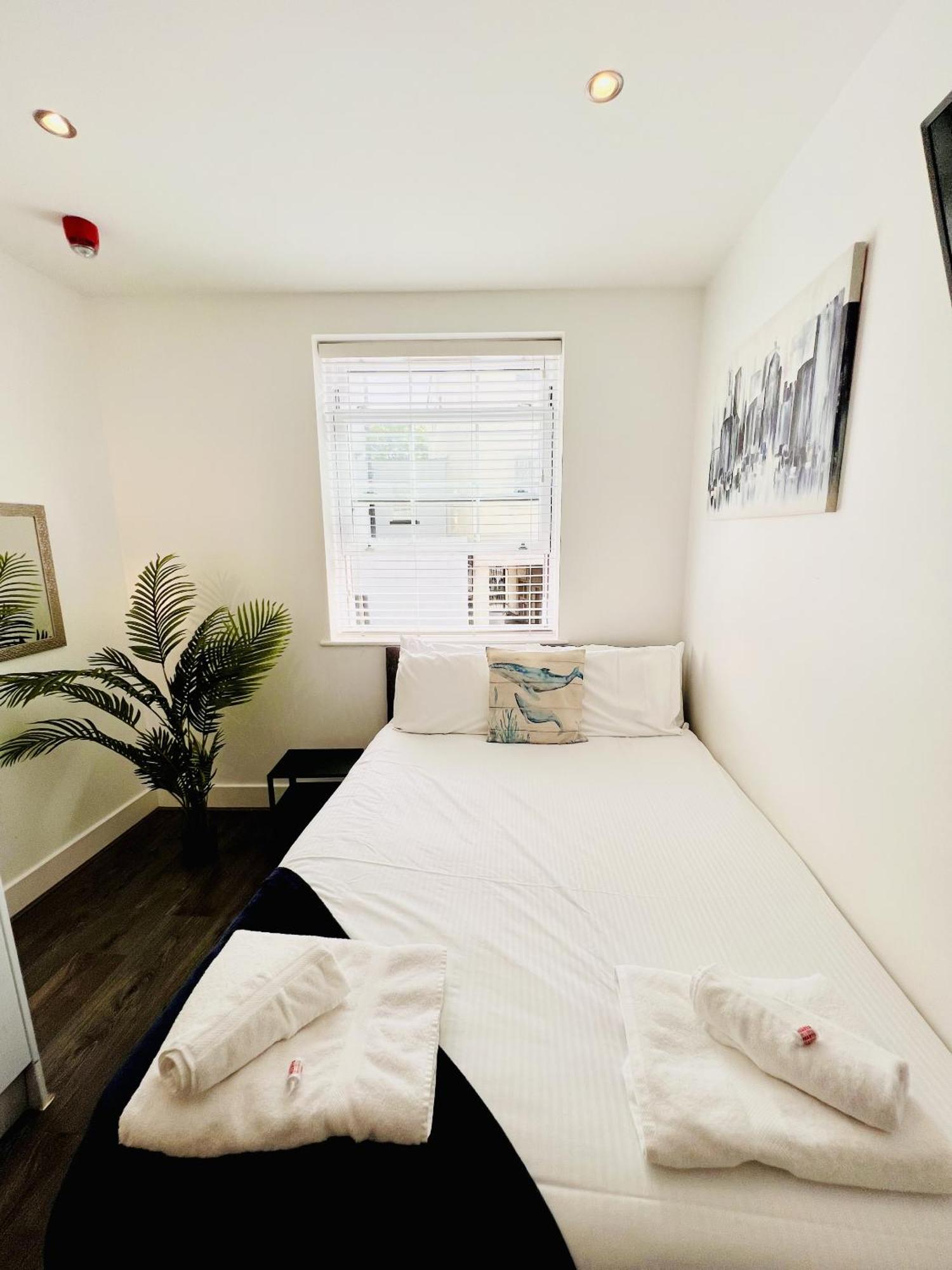 Fox House Studios, Aparthotel 4*