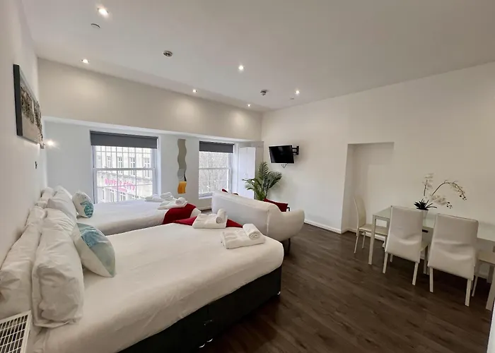 Foxhouse Studio Apartments
